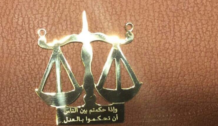 نحن مؤسسة حورس للمحاماه نقدم الاستشارات القانونية في مجال العقود التجارية والإدارية