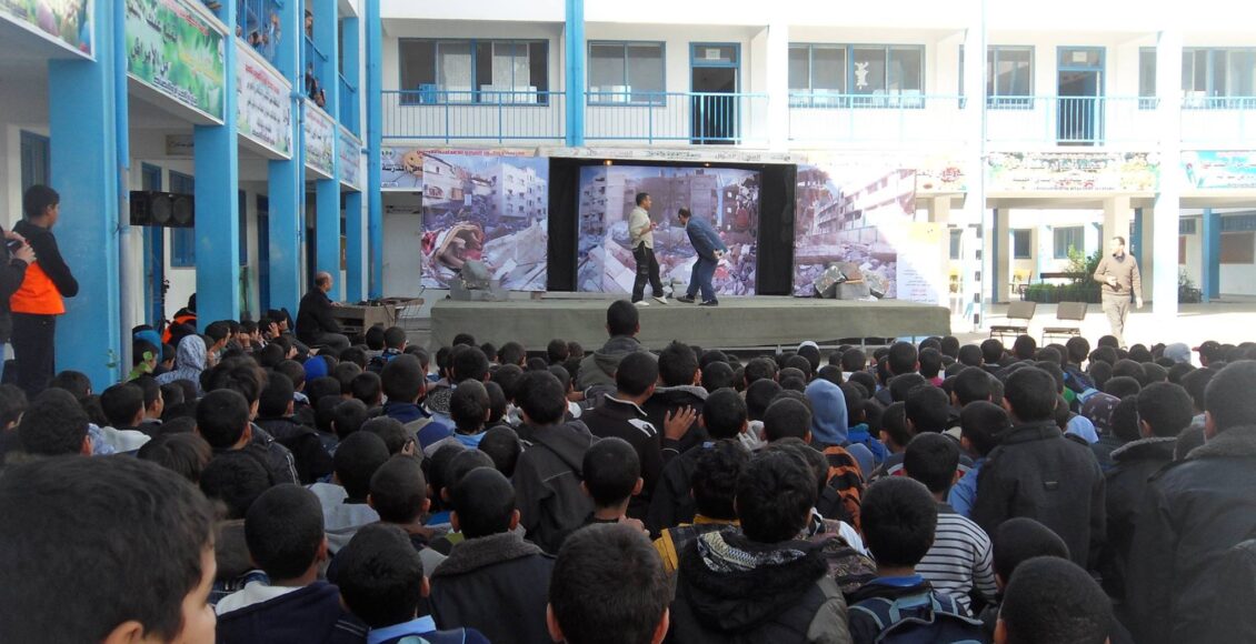 المطلقة معفاة من مصاريف التعليم