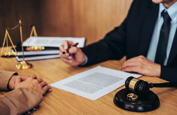 محامي قضايا الطلاق والخلع