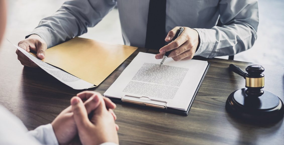 محامي قضايا الاستثمار