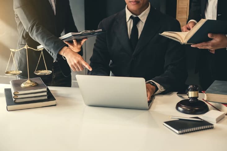 محامي متخصص في تأديب اعضاء