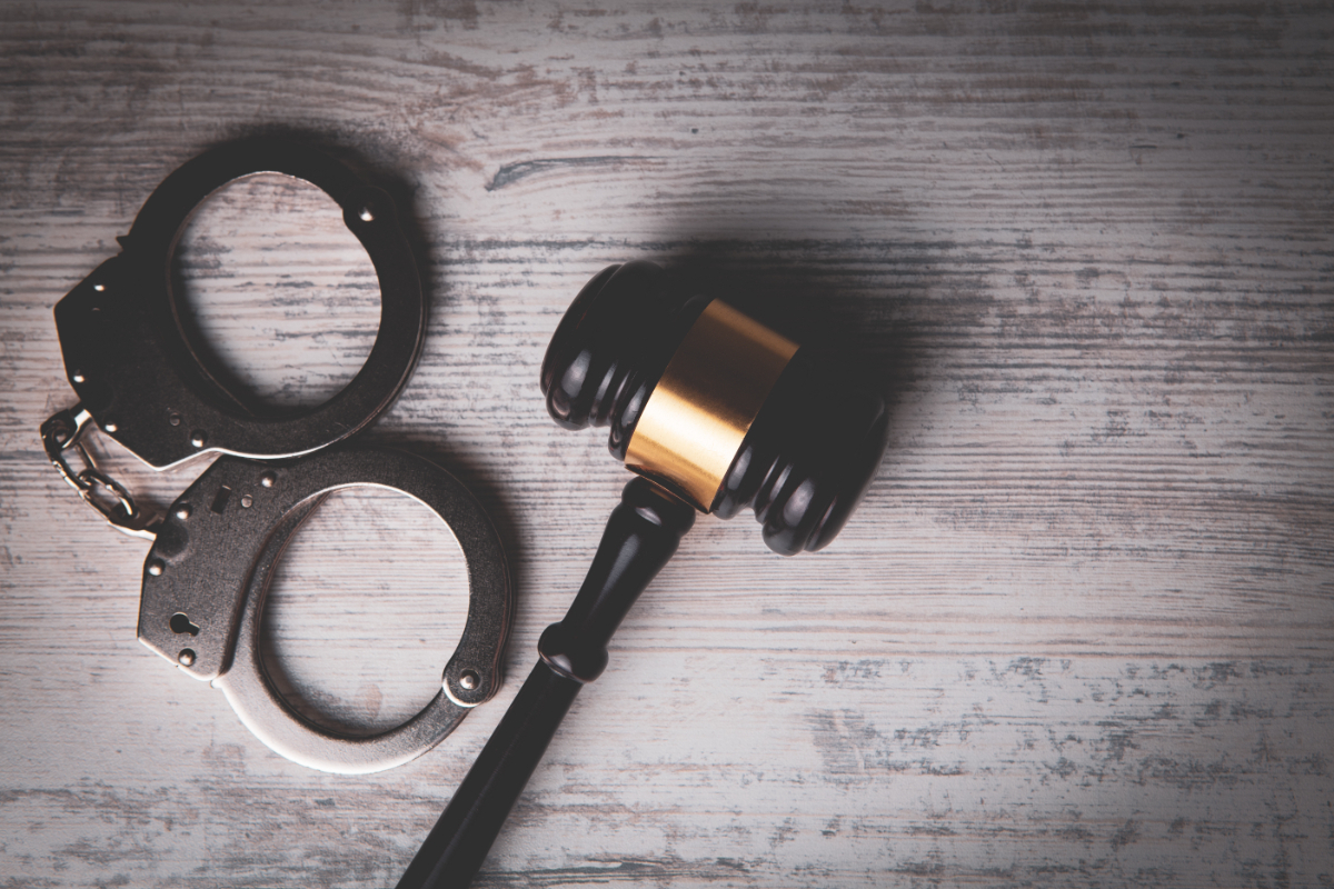 الفرق بين الجنحة والجناية في القانون المصري